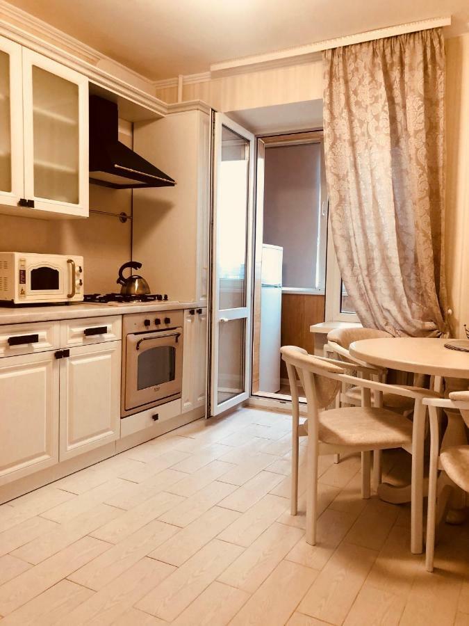 Classic Apartment Boryspil Luaran gambar